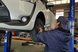分解整備作業